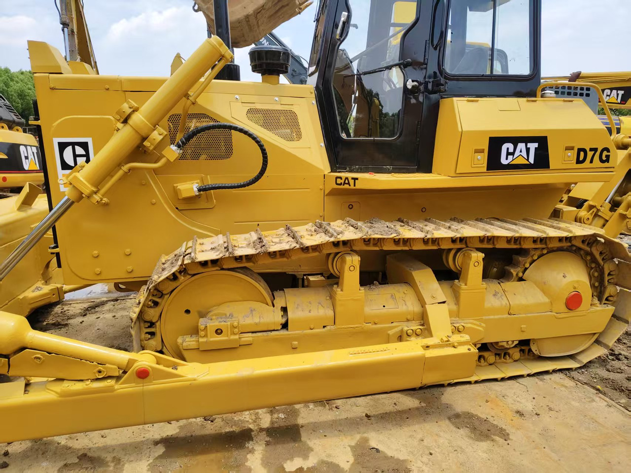 CATERPILLAR D7G - Buldožer: slika 2 CATERPILLAR D7G - Buldožer: slika 2