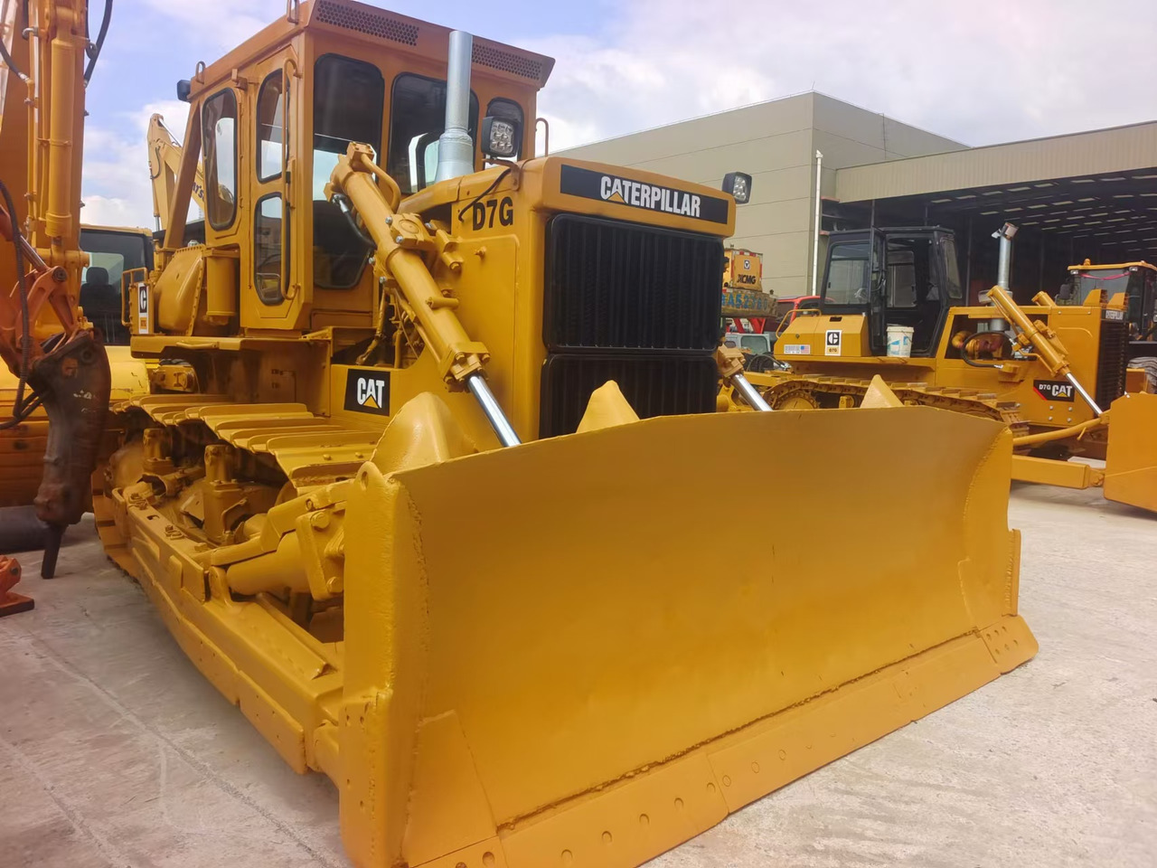 CATERPILLAR D7G - Buldožer: slika 2 CATERPILLAR D7G - Buldožer: slika 2
