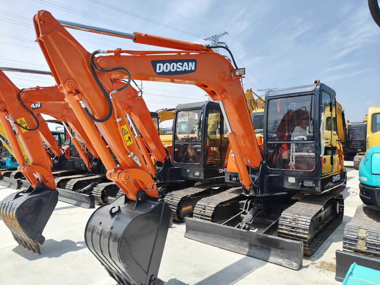 DOOSAN DH55 - Bager goseničar: slika 1 DOOSAN DH55 - Bager goseničar: slika 1