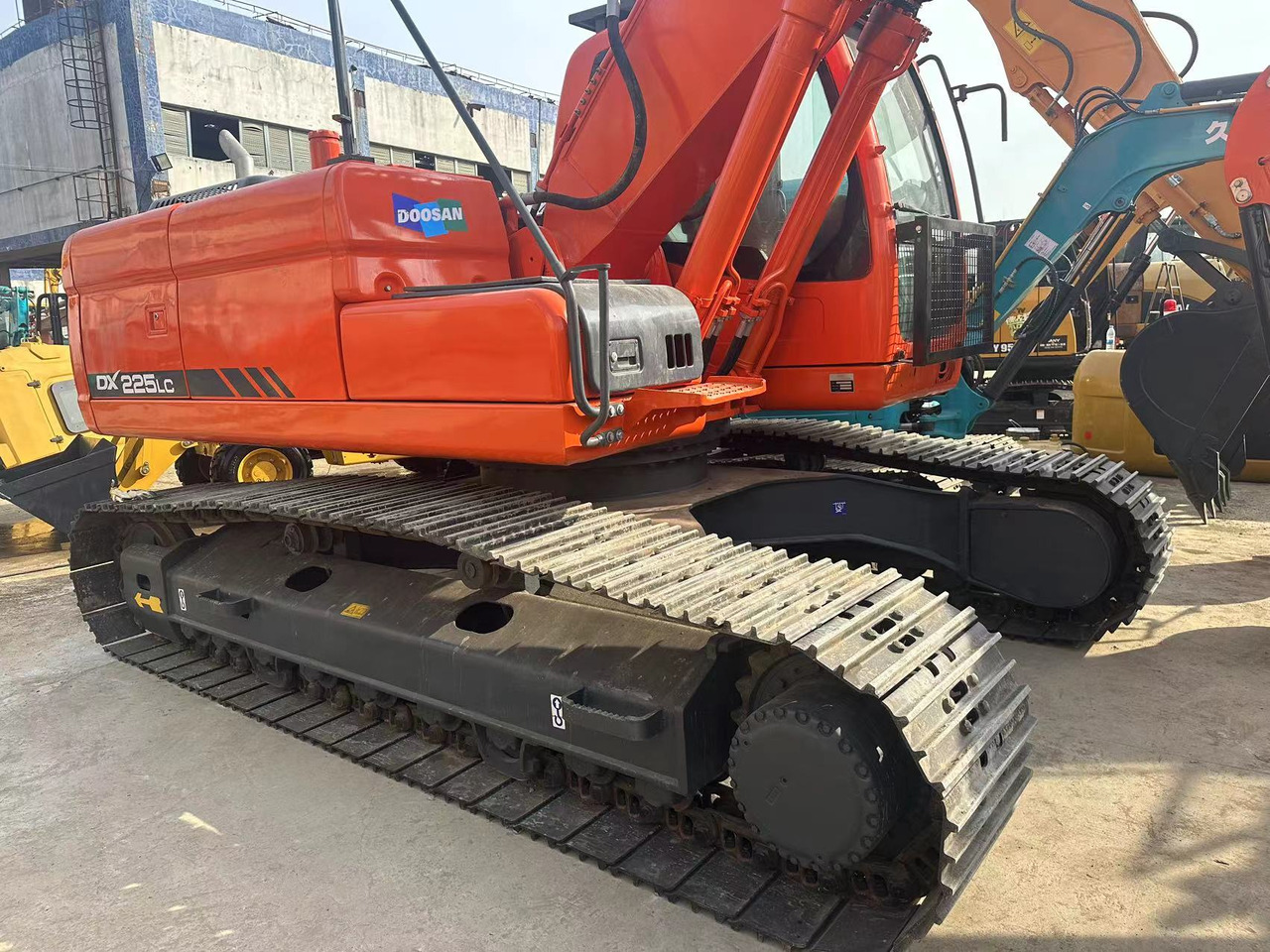 DOOSAN DX225LC - Bager goseničar: slika 3 DOOSAN DX225LC - Bager goseničar: slika 3