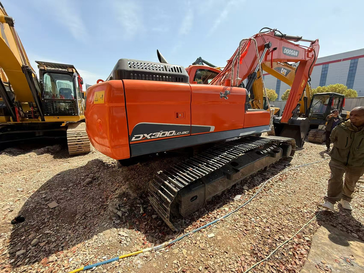 DOOSAN DX300LC-9C - Bager goseničar: slika 1 DOOSAN DX300LC-9C - Bager goseničar: slika 1