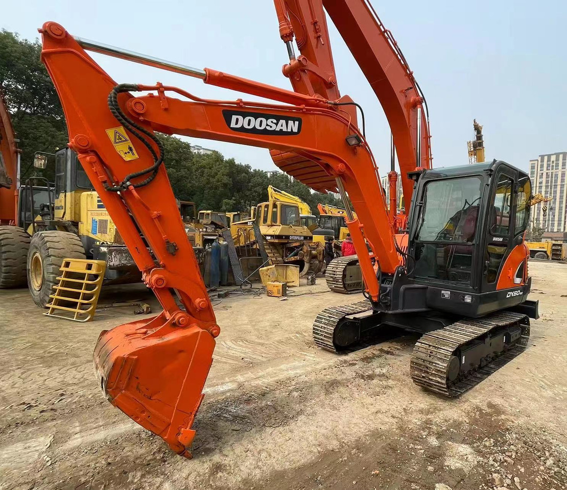 DOOSAN DX60-9C - Bager goseničar: slika 1 DOOSAN DX60-9C - Bager goseničar: slika 1