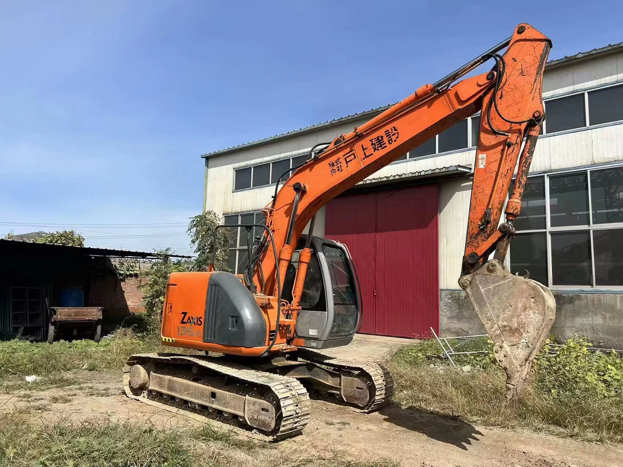 HITACHI ZX135 - Bager goseničar: slika 2 HITACHI ZX135 - Bager goseničar: slika 2