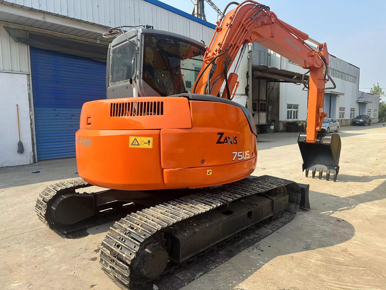 HITACHI ZX75 - Bager goseničar: slika 3 HITACHI ZX75 - Bager goseničar: slika 3