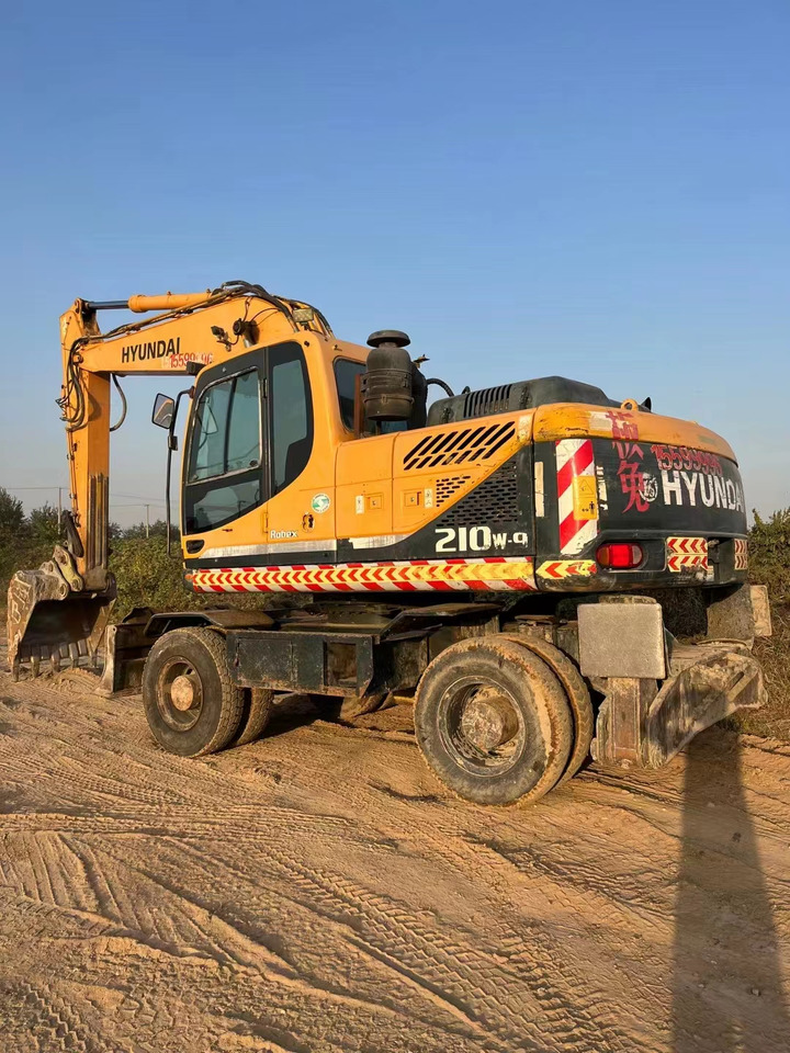 HYUNDAI R210W-9 - Bager na kolesih: slika 2 HYUNDAI R210W-9 - Bager na kolesih: slika 2