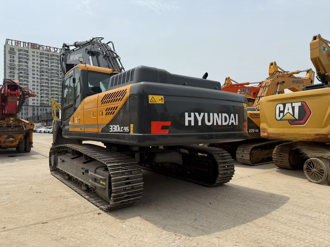 HYUNDAI R330LC-9S - Bager goseničar: slika 4 HYUNDAI R330LC-9S - Bager goseničar: slika 4