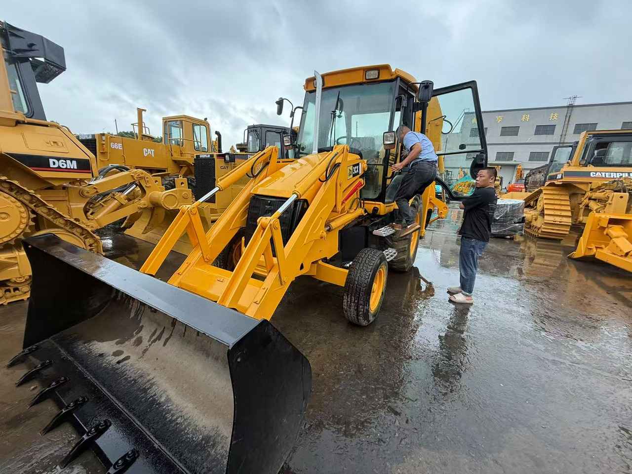 JCB 3CX - Bager nakladalec: slika 1 JCB 3CX - Bager nakladalec: slika 1