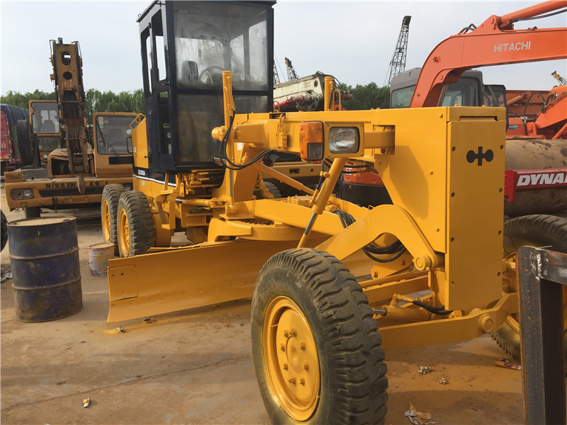 KOMATSU GD305 - Greder: slika 1 KOMATSU GD305 - Greder: slika 1