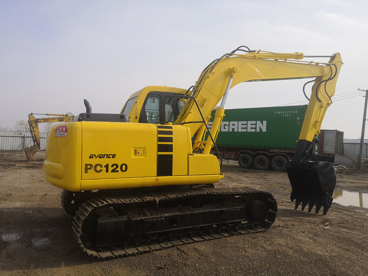 KOMATSU PC120-6 - Bager goseničar: slika 1 KOMATSU PC120-6 - Bager goseničar: slika 1