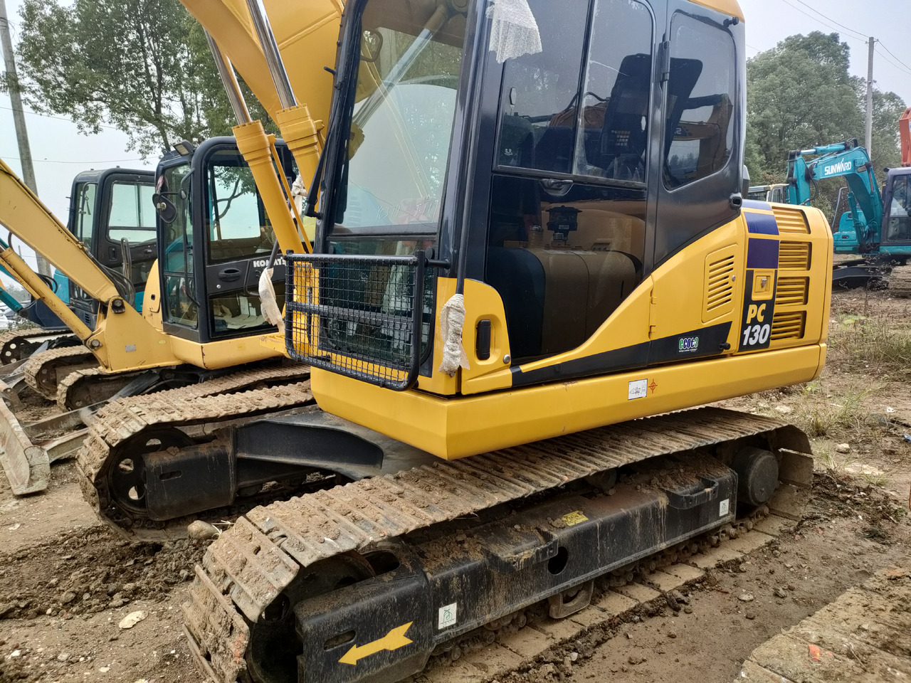 KOMATSU PC130-7 - Bager na kolesih: slika 4 KOMATSU PC130-7 - Bager na kolesih: slika 4