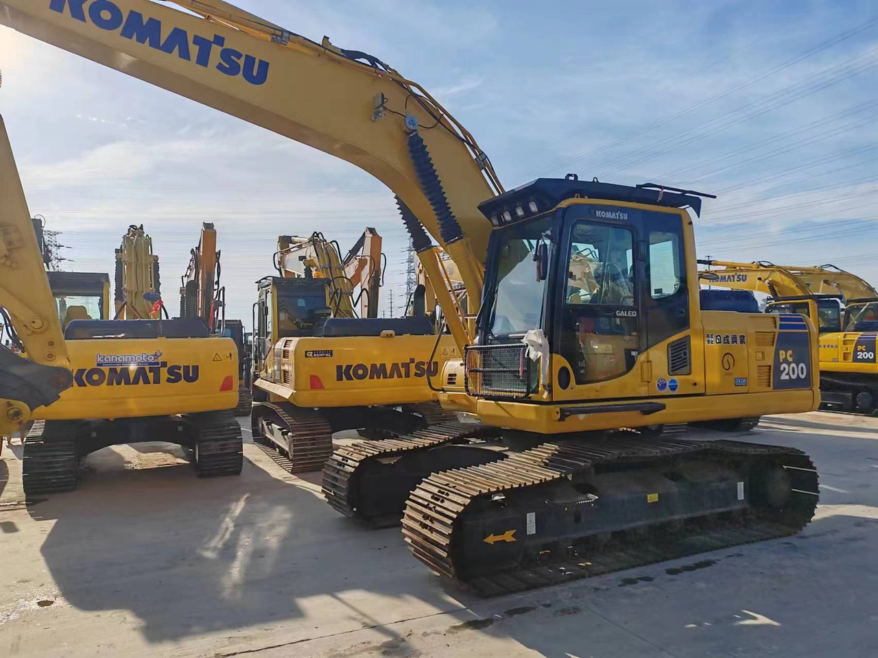 KOMATSU PC200-8 - Bager goseničar: slika 1 KOMATSU PC200-8 - Bager goseničar: slika 1