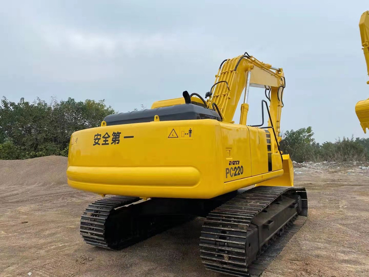 KOMATSU PC220-6 - Bager goseničar: slika 3 KOMATSU PC220-6 - Bager goseničar: slika 3
