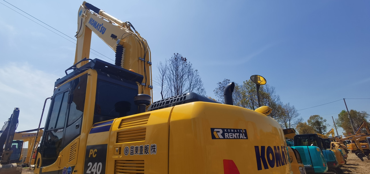 KOMATSU PC240-8 - Bager goseničar: slika 4 KOMATSU PC240-8 - Bager goseničar: slika 4