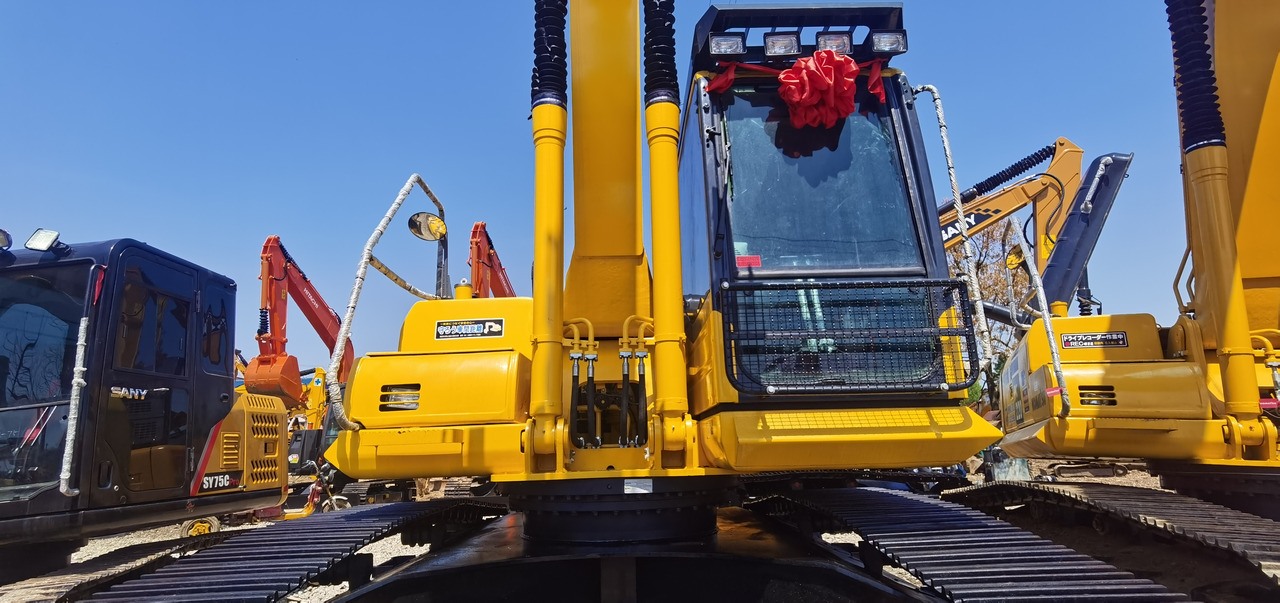 KOMATSU PC240-8 - Bager goseničar: slika 2 KOMATSU PC240-8 - Bager goseničar: slika 2