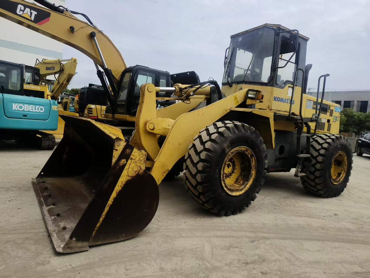 KOMATSU WA320-3 - Kolesni nakladalec: slika 3 KOMATSU WA320-3 - Kolesni nakladalec: slika 3