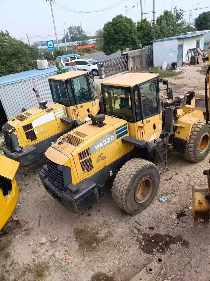 KOMATSU WA320-5 - Kolesni nakladalec: slika 2 KOMATSU WA320-5 - Kolesni nakladalec: slika 2