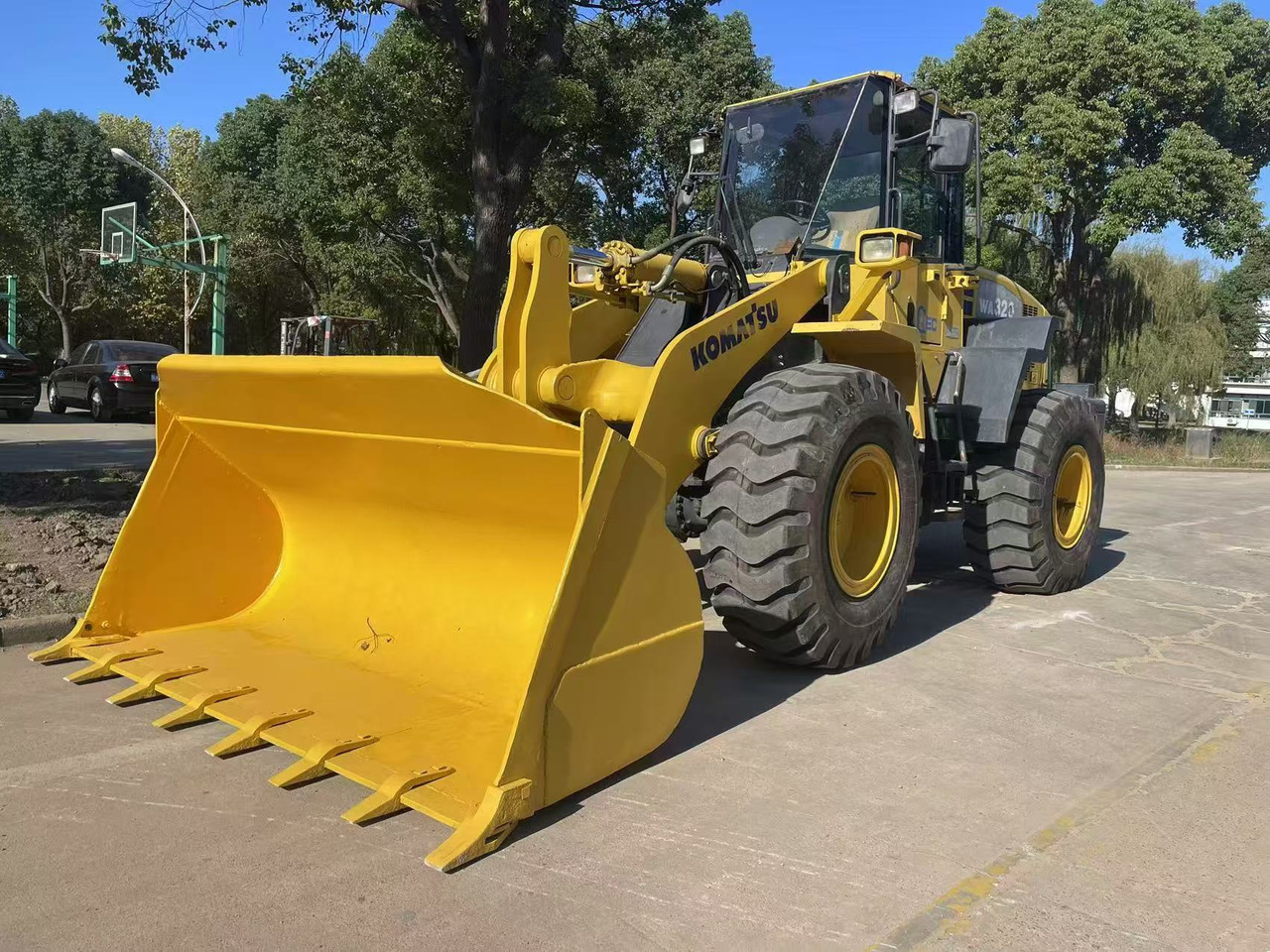 KOMATSU WA320-5 - Kolesni nakladalec: slika 3 KOMATSU WA320-5 - Kolesni nakladalec: slika 3