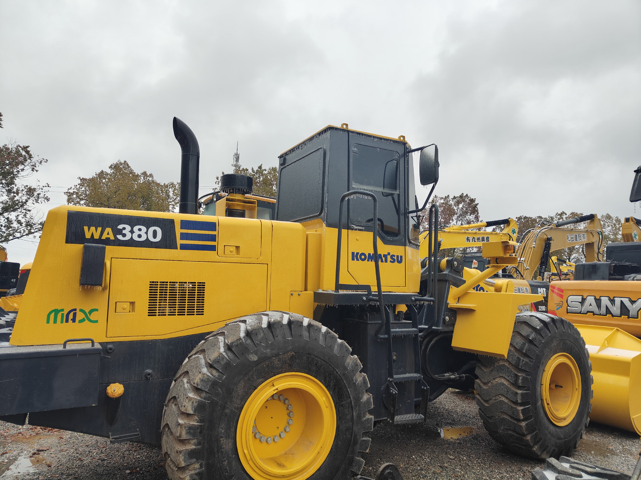 KOMATSU WA380-3 - Kolesni nakladalec: slika 3 KOMATSU WA380-3 - Kolesni nakladalec: slika 3