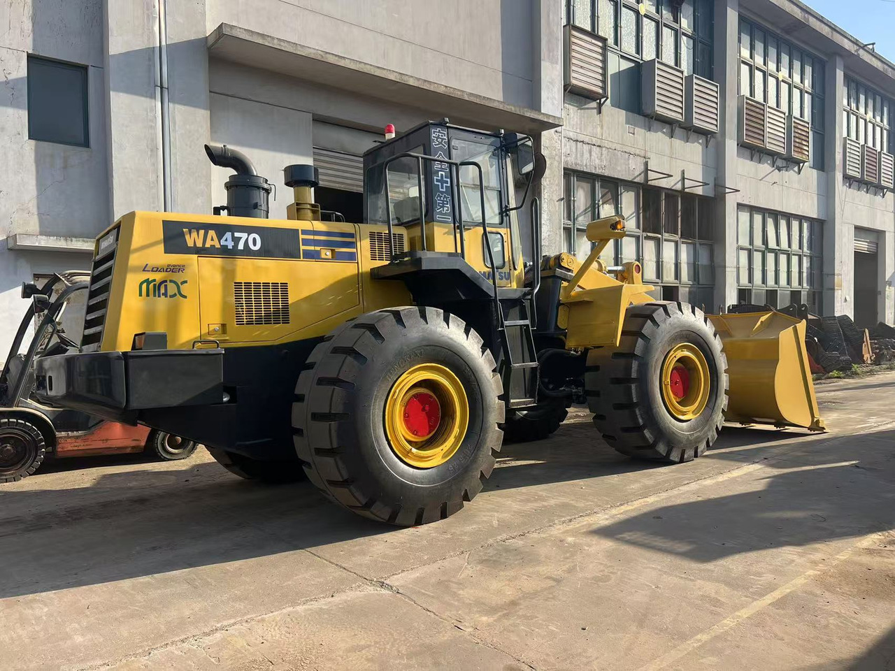 KOMATSU WA470-3 - Kolesni nakladalec: slika 5 KOMATSU WA470-3 - Kolesni nakladalec: slika 5