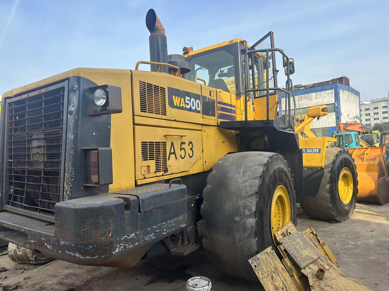 KOMATSU WA500-3 - Kolesni nakladalec: slika 1 KOMATSU WA500-3 - Kolesni nakladalec: slika 1