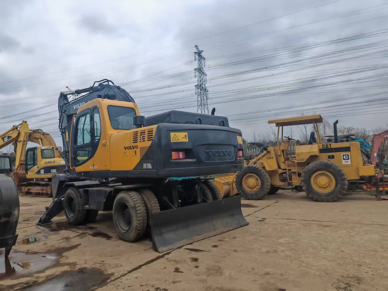VOLVO EW170BLC - Bager na kolesih: slika 1 VOLVO EW170BLC - Bager na kolesih: slika 1