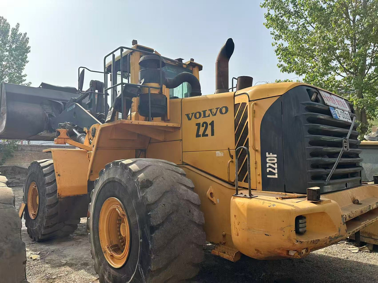 VOLVO L220F - Kolesni nakladalec: slika 1 VOLVO L220F - Kolesni nakladalec: slika 1