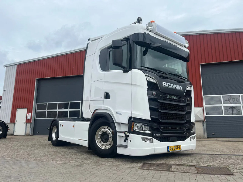 Scania S520 S 520 v8 - Vlačilec: slika 1 Scania S520 S 520 v8 - Vlačilec: slika 1