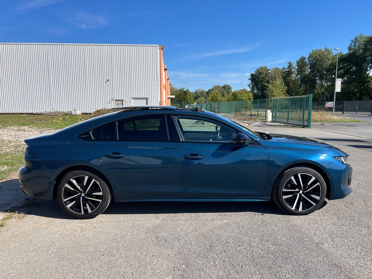 PEUGEOT 508 BlueHDi 180 ch S&S EAT8 GT - Limuzina: slika 2 PEUGEOT 508 BlueHDi 180 ch S&S EAT8 GT - Limuzina: slika 2