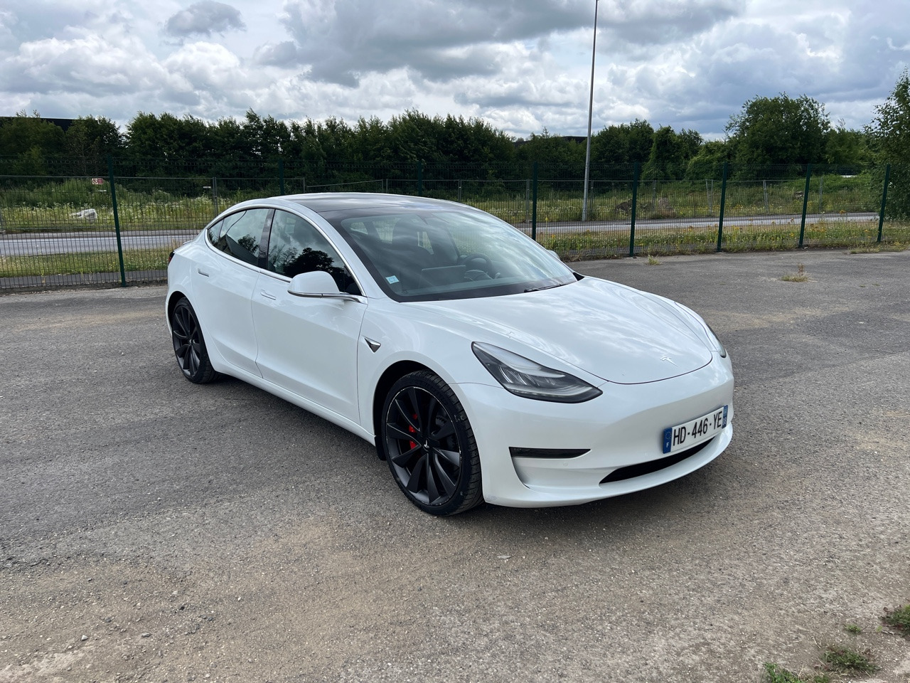 TESLA Model 3 Performance Dual Motor FSD 3 Autopilot - Limuzina: slika 4 TESLA Model 3 Performance Dual Motor FSD 3 Autopilot - Limuzina: slika 4