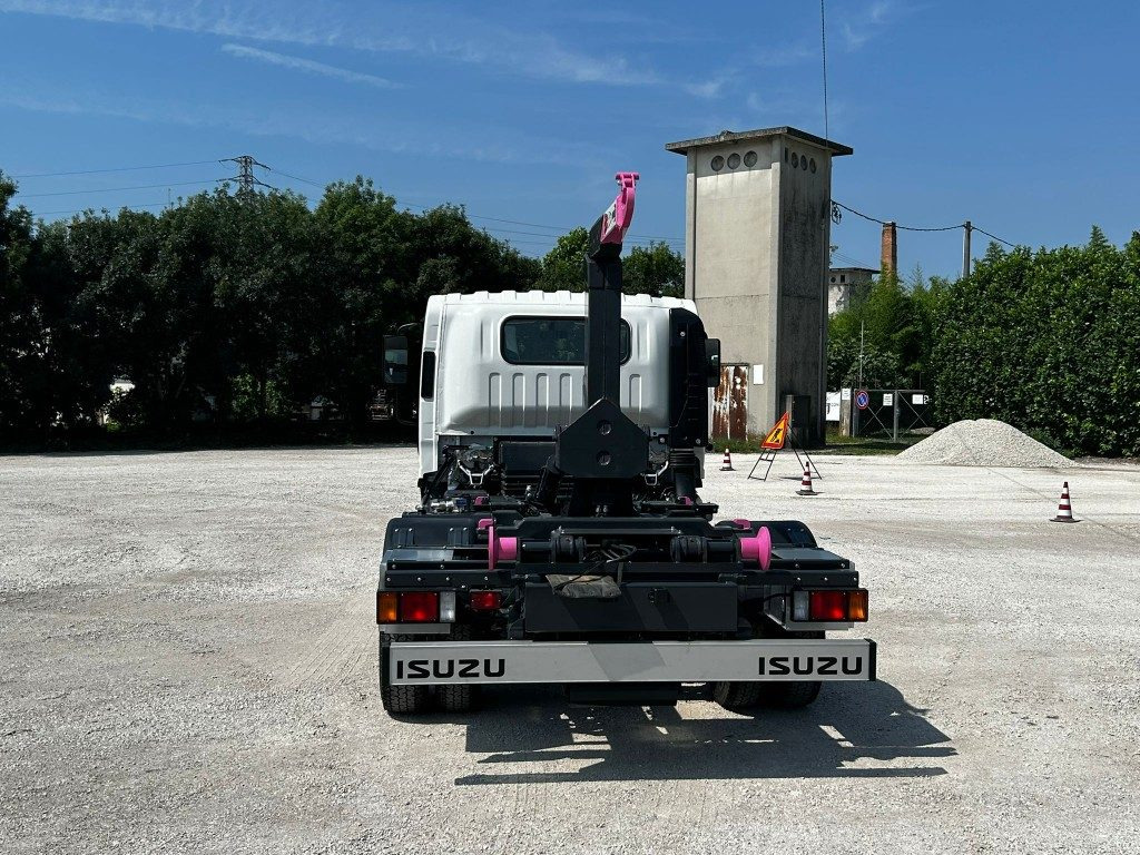 ISUZU P75 NUOVO SCARRABILE - Kotalni prekucni tovornjak: slika 4 ISUZU P75 NUOVO SCARRABILE - Kotalni prekucni tovornjak: slika 4