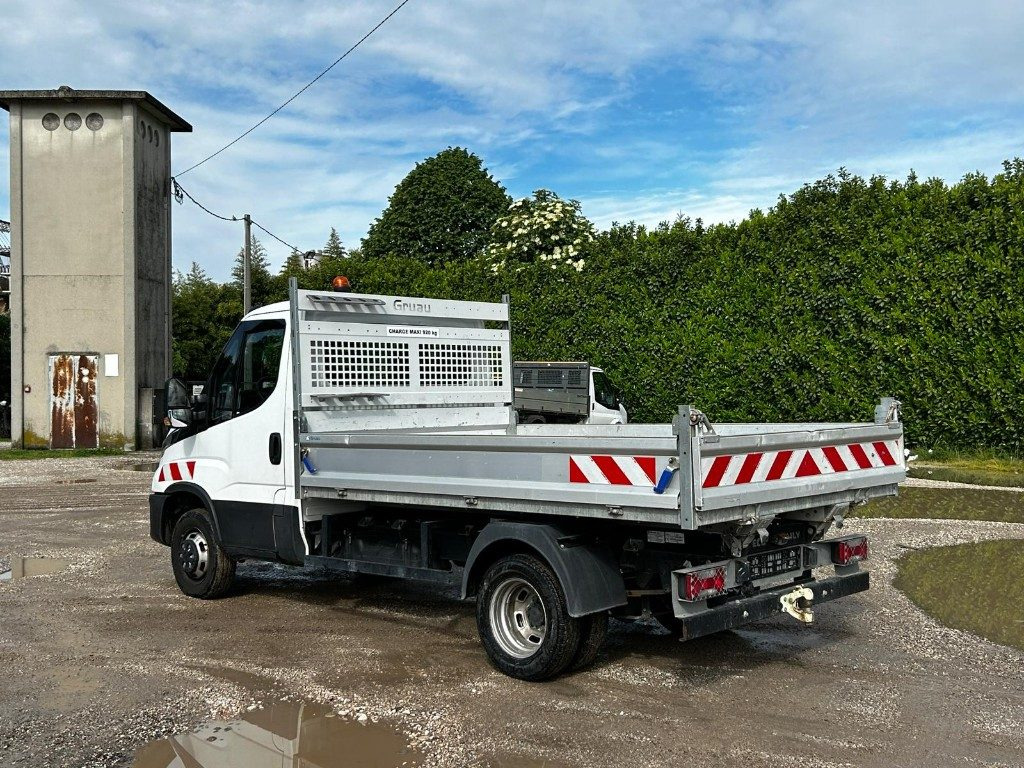 IVECO DAILY 35.140 RIBALTABILE - Dostavno vozilo prekucnik: slika 3 IVECO DAILY 35.140 RIBALTABILE - Dostavno vozilo prekucnik: slika 3