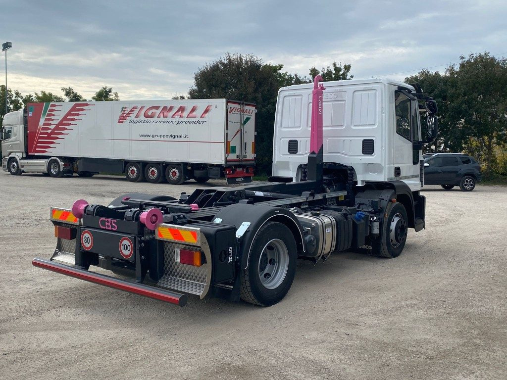 IVECO EUROCARGO 120E25 SCARRABILE - Kotalni prekucni tovornjak: slika 4 IVECO EUROCARGO 120E25 SCARRABILE - Kotalni prekucni tovornjak: slika 4