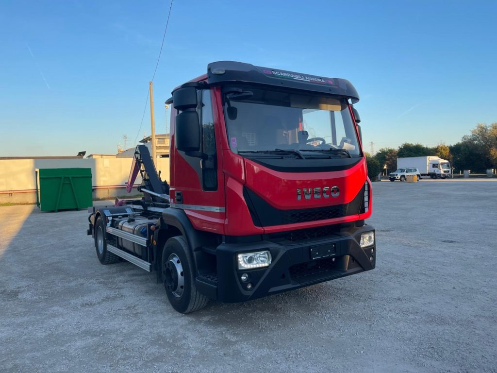 IVECO EUROCARGO 160E32 CON SCARRABILE NUOVO - Kotalni prekucni tovornjak: slika 3 IVECO EUROCARGO 160E32 CON SCARRABILE NUOVO - Kotalni prekucni tovornjak: slika 3