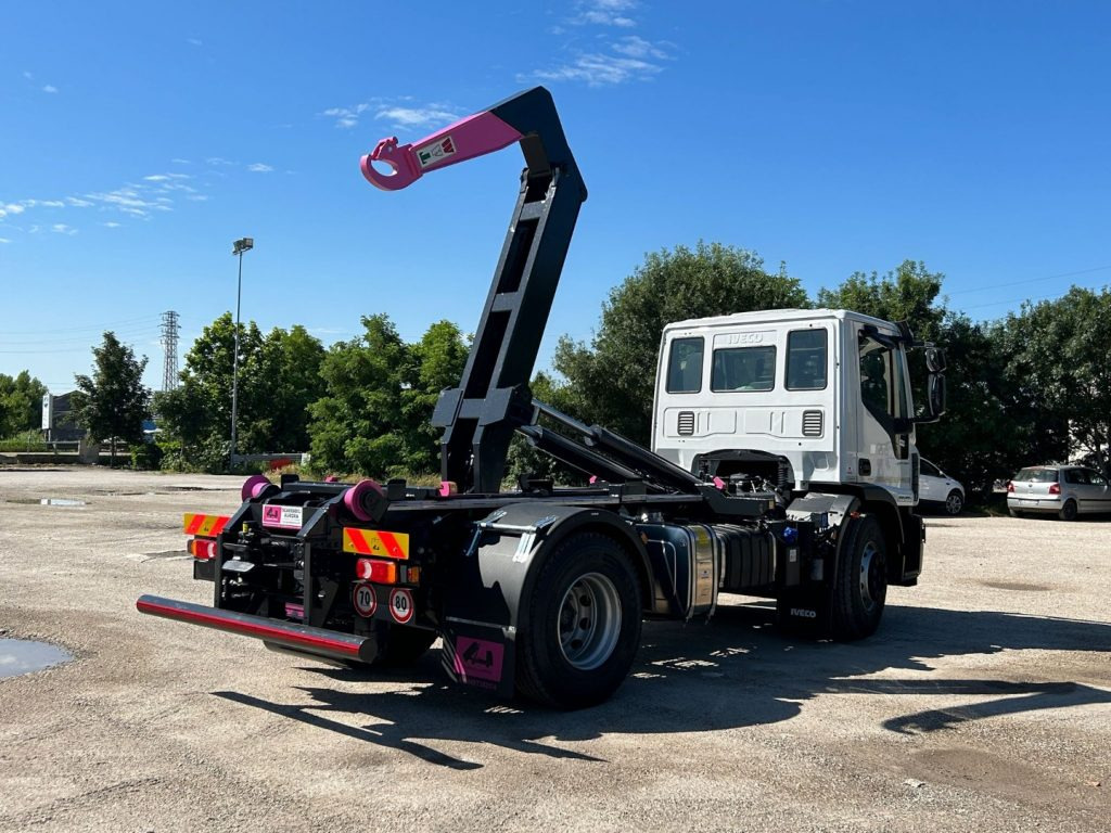 IVECO EUROCARGO 180E32K NUOVO SCARRABILE - Kotalni prekucni tovornjak: slika 5 IVECO EUROCARGO 180E32K NUOVO SCARRABILE - Kotalni prekucni tovornjak: slika 5