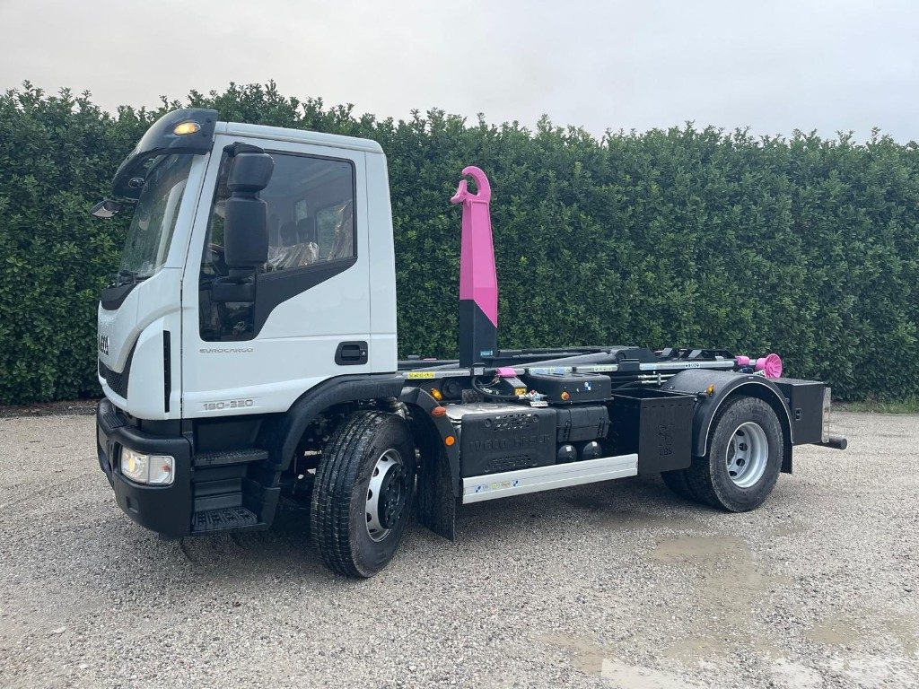 IVECO EUROCARGO 180K32 SCARRABILE NUOVO - Kotalni prekucni tovornjak: slika 2 IVECO EUROCARGO 180K32 SCARRABILE NUOVO - Kotalni prekucni tovornjak: slika 2