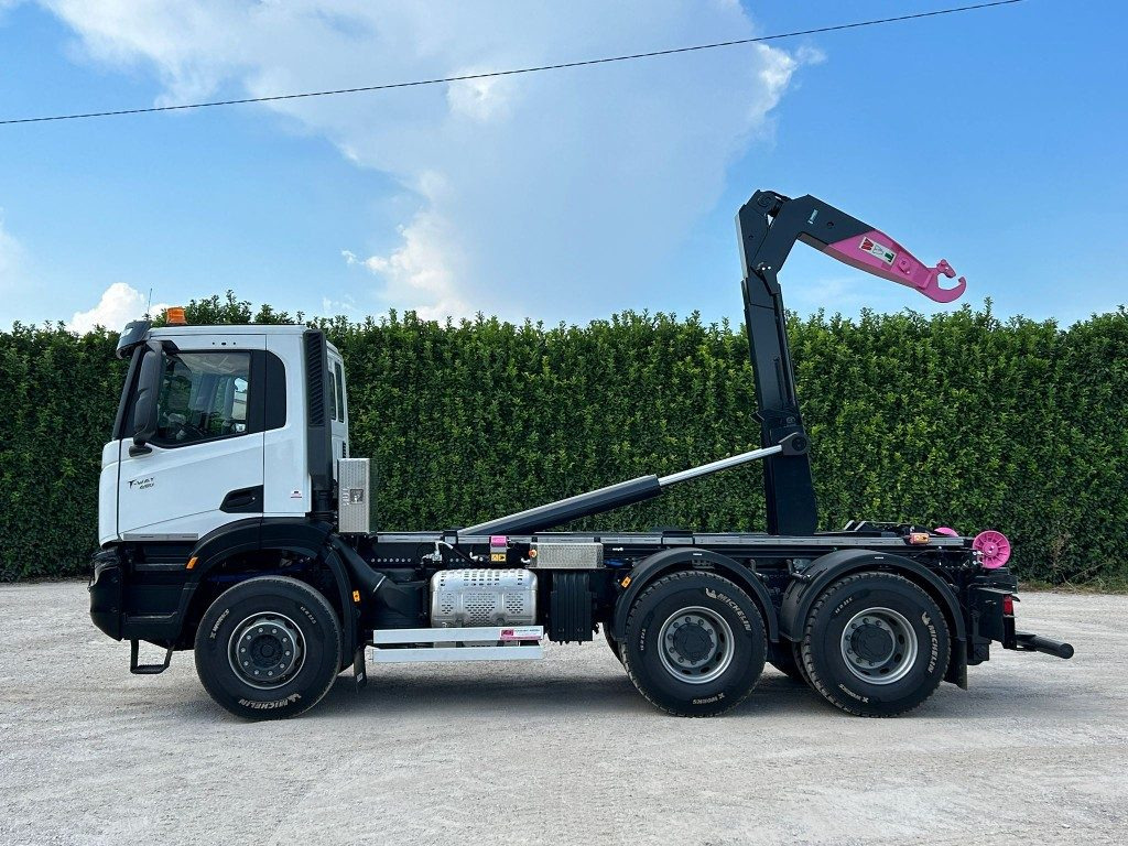 IVECO TRAKKER T-WAY AD380T NUOVO SCARRABILE - Kotalni prekucni tovornjak: slika 2 IVECO TRAKKER T-WAY AD380T NUOVO SCARRABILE - Kotalni prekucni tovornjak: slika 2