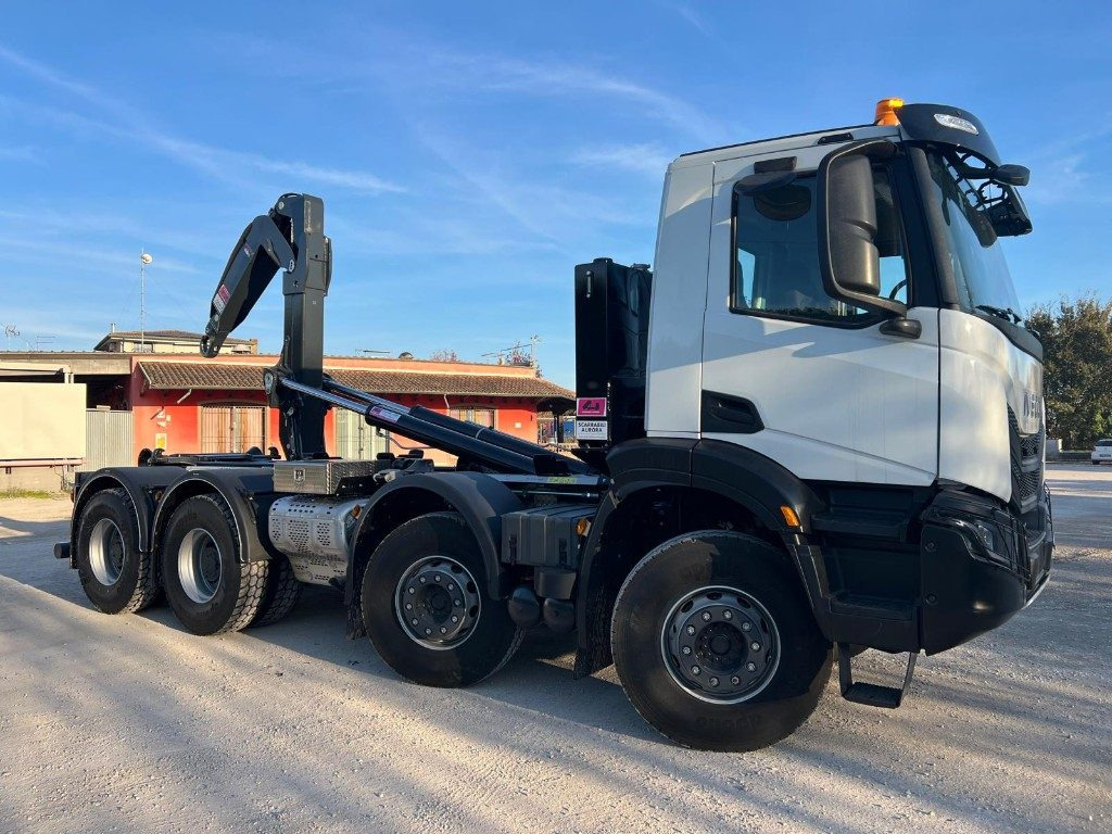 IVECO TRAKKER T-WAY AD500 NUOVO SCARRABILE - Kotalni prekucni tovornjak: slika 4 IVECO TRAKKER T-WAY AD500 NUOVO SCARRABILE - Kotalni prekucni tovornjak: slika 4