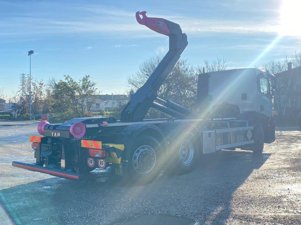 IVECO X-WAY AD280X48 NUOVO SCARRABILE PASSO 4500 - Kotalni prekucni tovornjak: slika 5 IVECO X-WAY AD280X48 NUOVO SCARRABILE PASSO 4500 - Kotalni prekucni tovornjak: slika 5