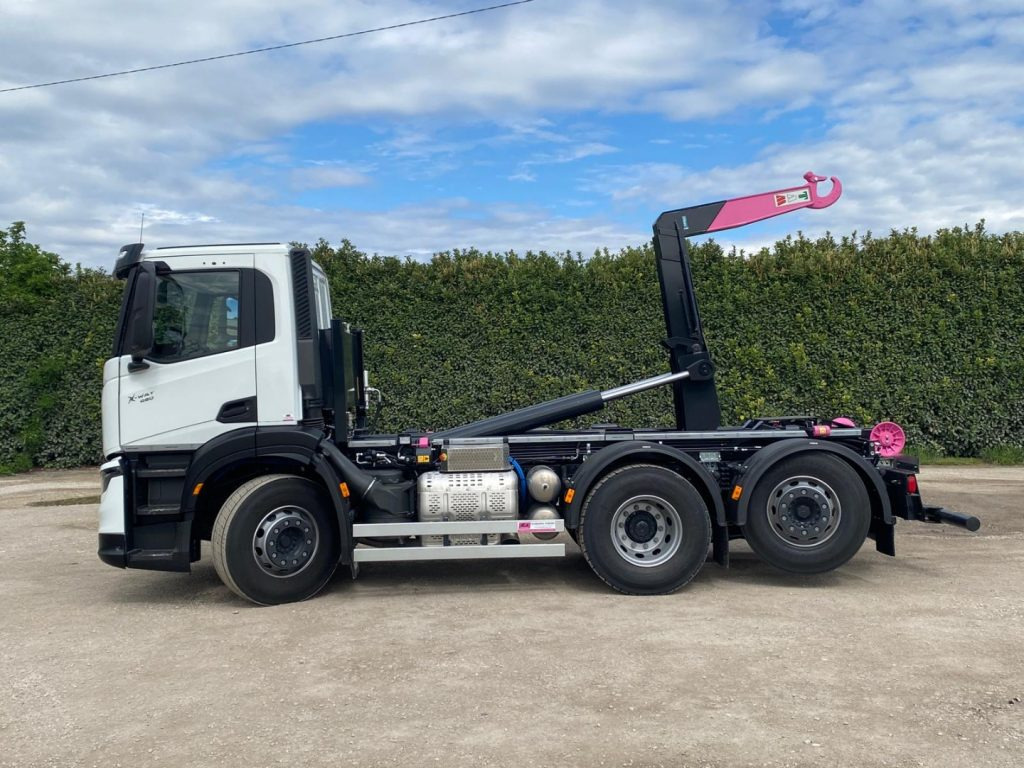 IVECO X-WAY AD280X48Y NUOVO SCARRABILE PASSO 3120 - Kotalni prekucni tovornjak: slika 3 IVECO X-WAY AD280X48Y NUOVO SCARRABILE PASSO 3120 - Kotalni prekucni tovornjak: slika 3