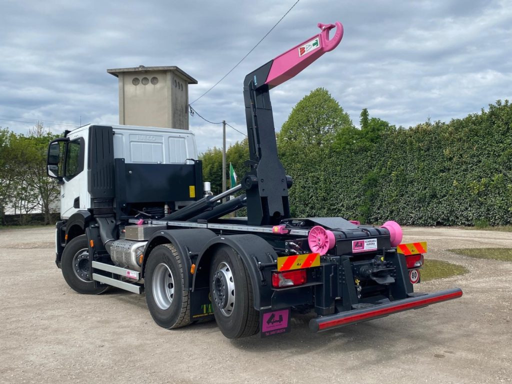 IVECO X-WAY AD280X48Y NUOVO SCARRABILE PASSO 3120 - Kotalni prekucni tovornjak: slika 4 IVECO X-WAY AD280X48Y NUOVO SCARRABILE PASSO 3120 - Kotalni prekucni tovornjak: slika 4