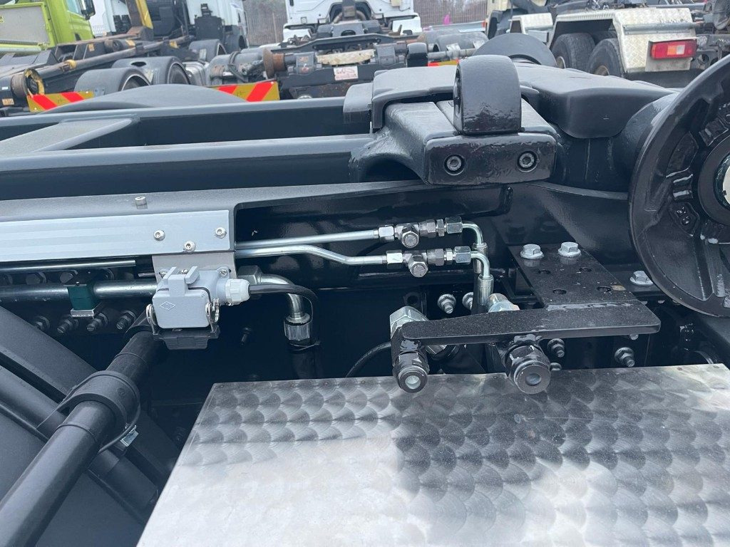 IVECO X-WAY AD350X480YPS SCARRABILE NUOVO - Kotalni prekucni tovornjak: slika 5 IVECO X-WAY AD350X480YPS SCARRABILE NUOVO - Kotalni prekucni tovornjak: slika 5