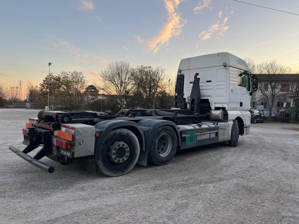 MAN TGX 26.480 USATO SCARRABILE - Kotalni prekucni tovornjak: slika 2 MAN TGX 26.480 USATO SCARRABILE - Kotalni prekucni tovornjak: slika 2