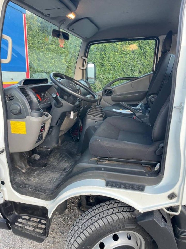 NISSAN NT400 SCARRABILE PATENTE B - Kotalni prekucni tovornjak: slika 4 NISSAN NT400 SCARRABILE PATENTE B - Kotalni prekucni tovornjak: slika 4