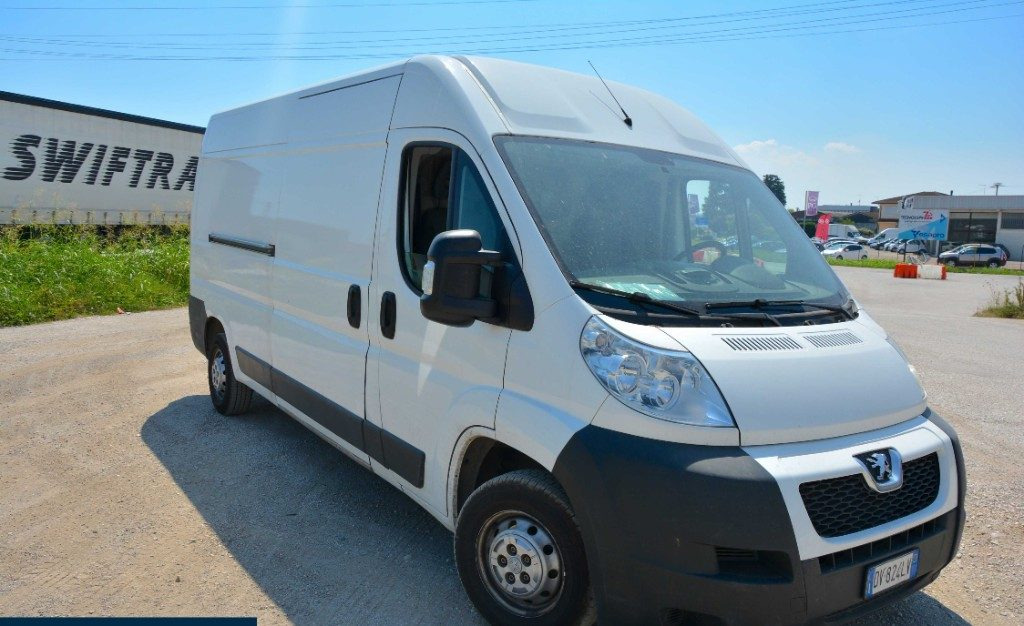 PEUGEOT FURGONE PEUGEOT - Furgon: slika 3 PEUGEOT FURGONE PEUGEOT - Furgon: slika 3
