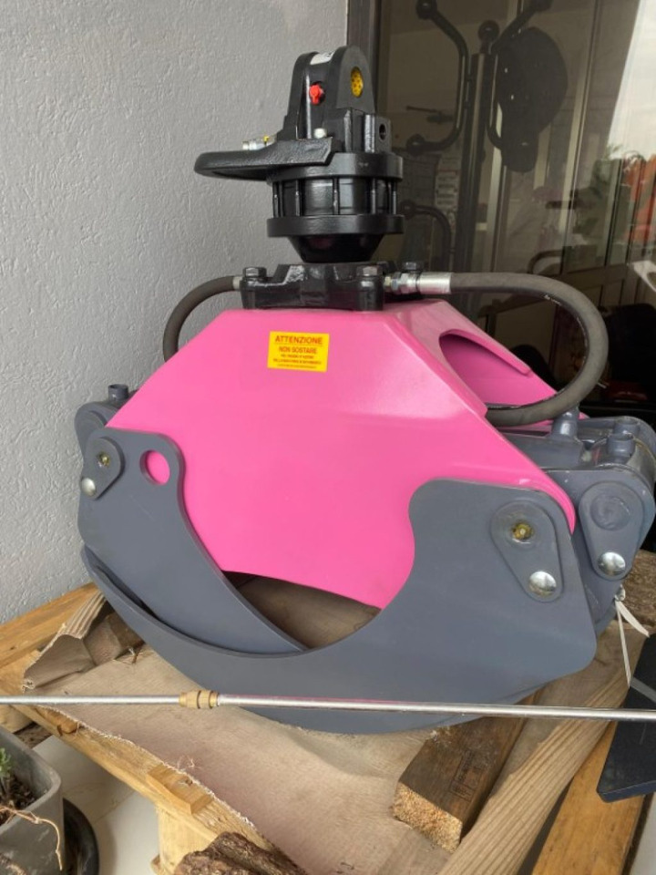 PINZA NUOVA CON ROTORE - Grabež: slika 1 PINZA NUOVA CON ROTORE - Grabež: slika 1