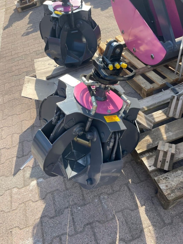 POLIPO NUOVO A 5 PALE - Grabež: slika 1 POLIPO NUOVO A 5 PALE - Grabež: slika 1