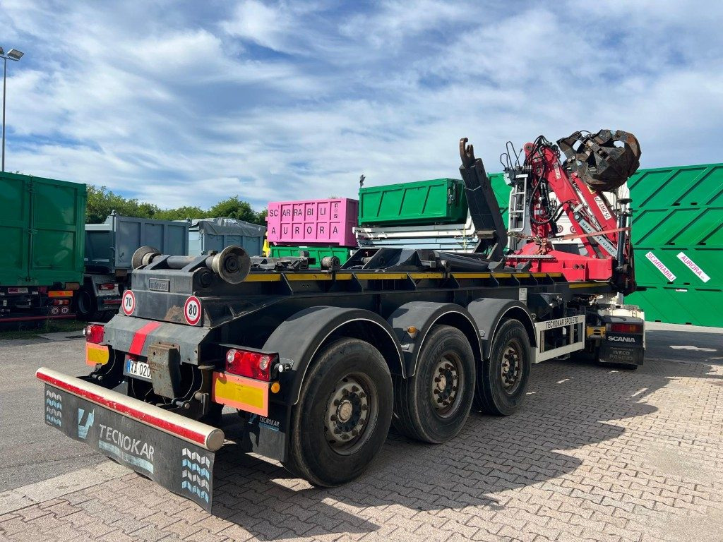 TECNOKAR SEMIRIMORCHIO TECNOKAR SCARRABILE CON GRU - Kontejnerska polprikolica/ Polprikolica z zamenljivim tovoriščem: slika 2 TECNOKAR SEMIRIMORCHIO TECNOKAR SCARRABILE CON GRU - Kontejnerska polprikolica/ Polprikolica z zamenljivim tovoriščem: slika 2