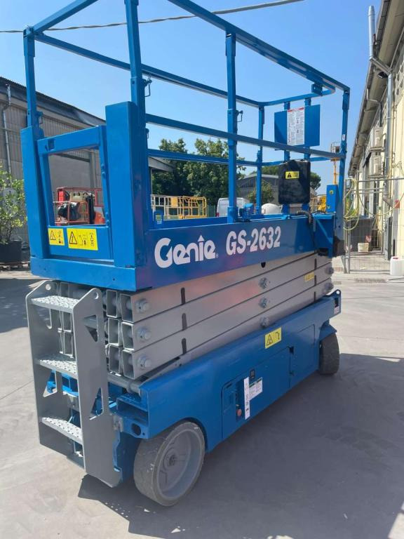 Genie GS-2632 - Škarjasta dvižna ploščad: slika 3 Genie GS-2632 - Škarjasta dvižna ploščad: slika 3