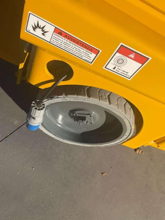 Haulotte COMPACT 10N - Škarjasta dvižna ploščad: slika 4 Haulotte COMPACT 10N - Škarjasta dvižna ploščad: slika 4