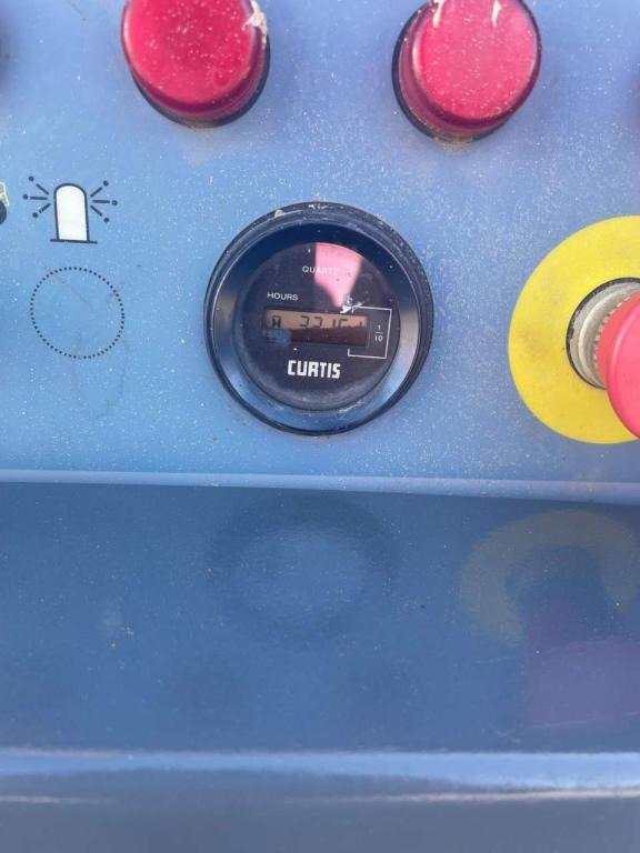 Haulotte COMPACT 12DX - Škarjasta dvižna ploščad: slika 4 Haulotte COMPACT 12DX - Škarjasta dvižna ploščad: slika 4